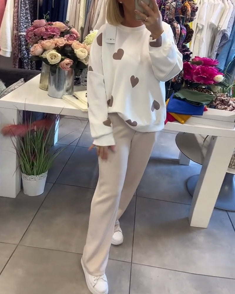 Filipa | Sweter Relaxed Fit z Nadrukiem Serc